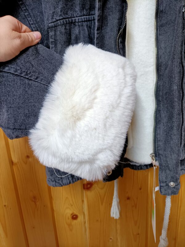 Kurtka Jeans Czarna 2w1 z białym futerkiem r. S/M - obrazek 4