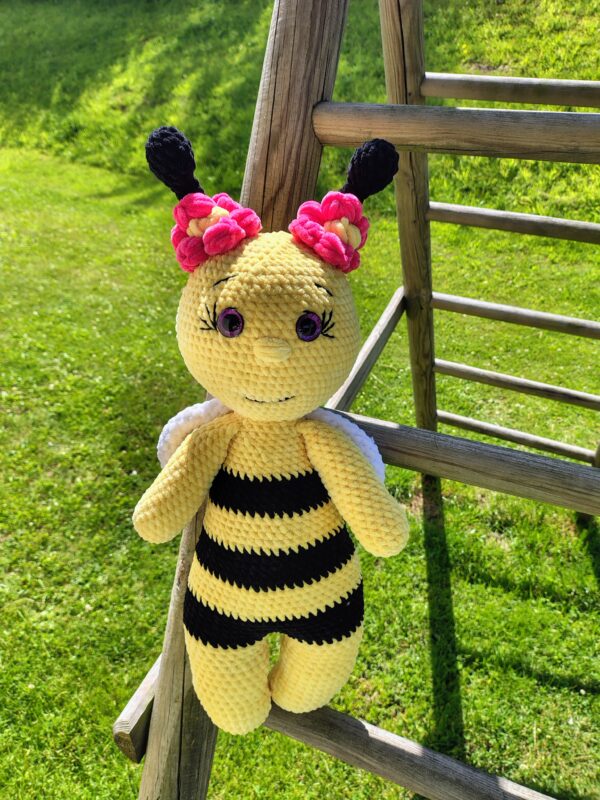 Wzór Szydełkowy Amigurumi – Pszczółka Oliwia „MiśQMaj”